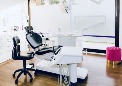 Behandlungsstuhl der Zahnarztpraxis Dr. Judith Lengdobler in Bad Füssing